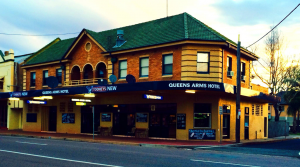 Queens Arms Hotel - Wagga Wagga Accommodation